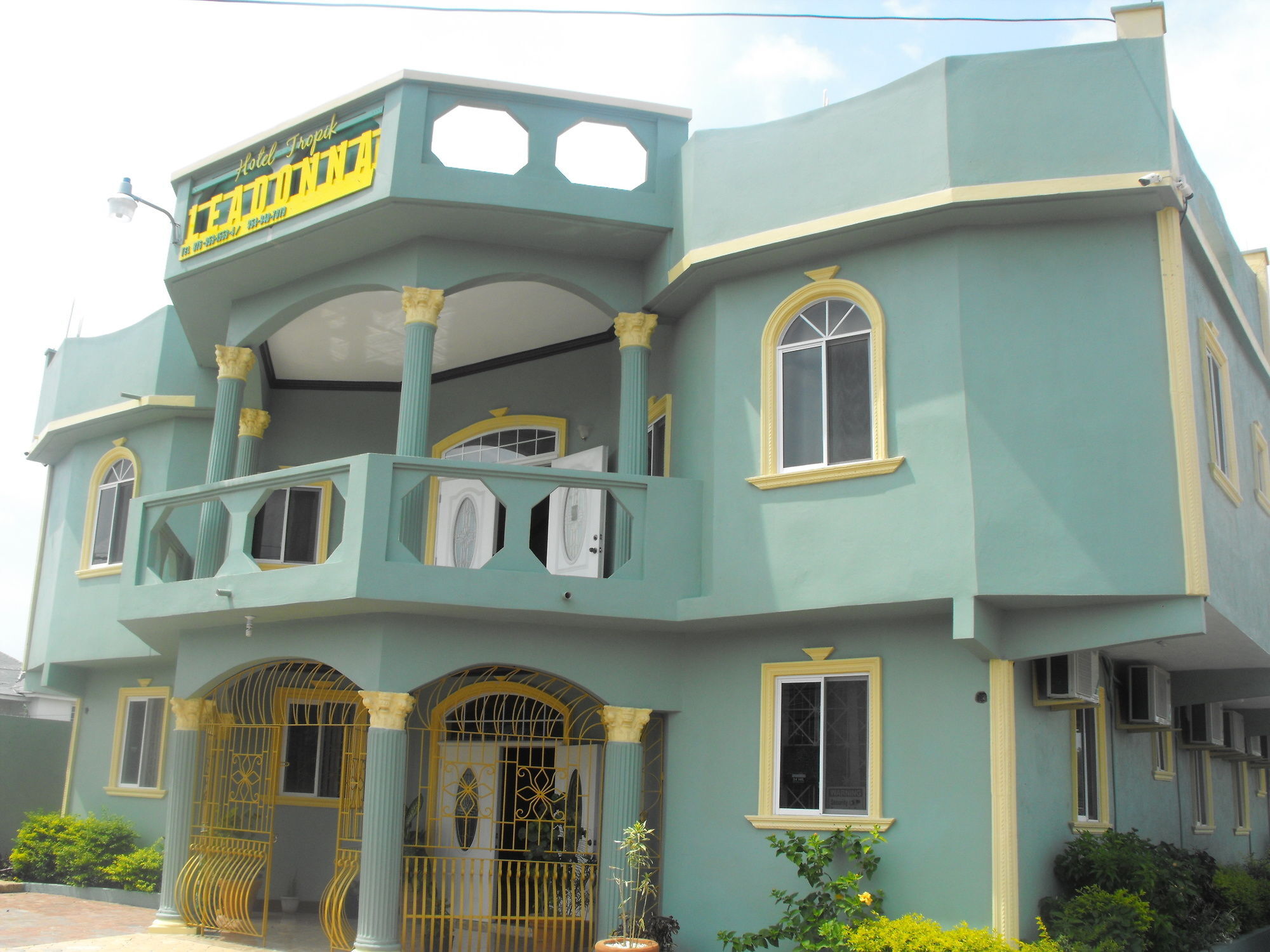 Hotel Tropik Leadonna Montego Bay Dış mekan fotoğraf
