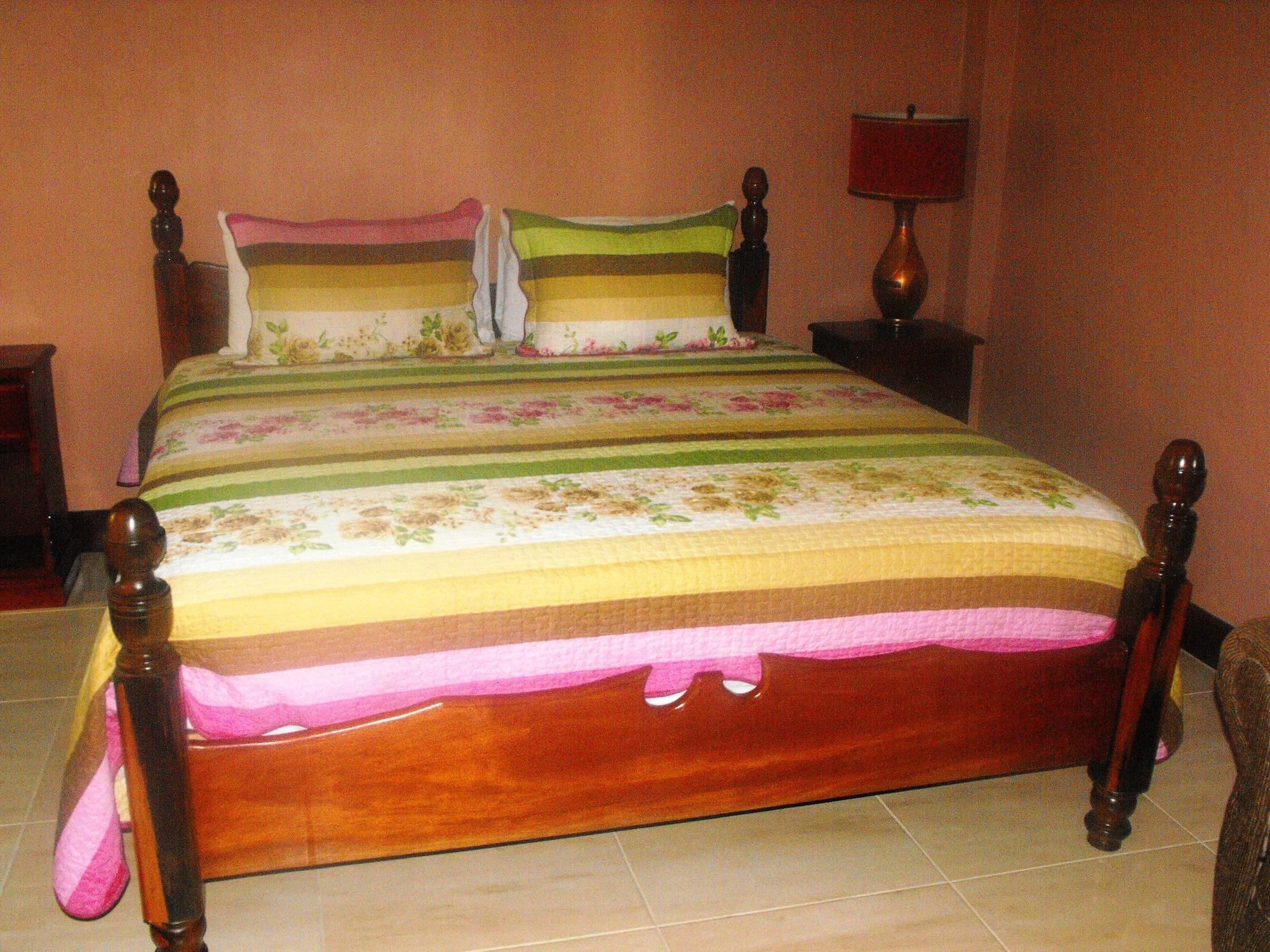 Hotel Tropik Leadonna Montego Bay Dış mekan fotoğraf