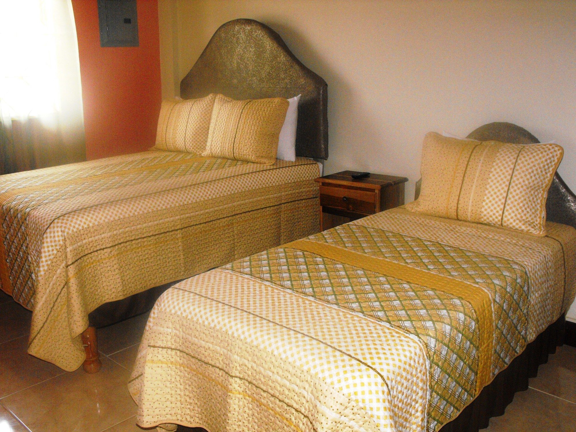 Hotel Tropik Leadonna Montego Bay Dış mekan fotoğraf