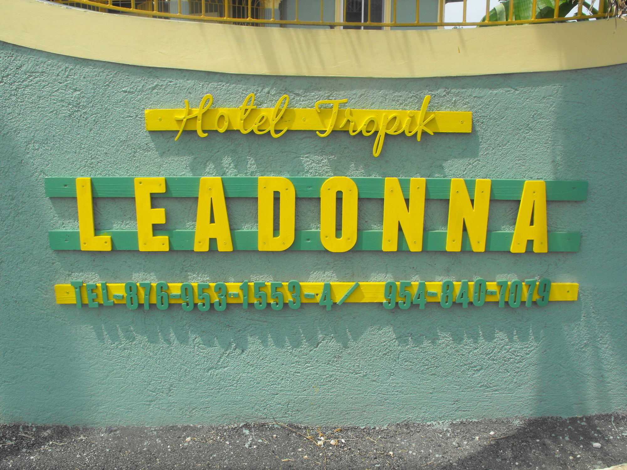 Hotel Tropik Leadonna Montego Bay Dış mekan fotoğraf