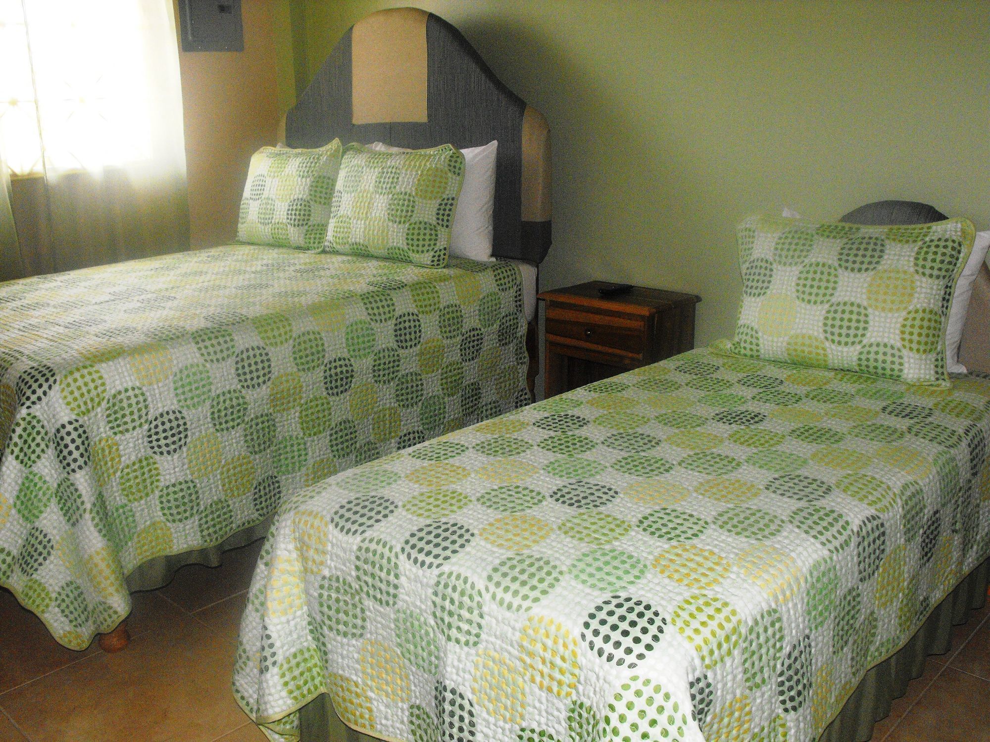 Hotel Tropik Leadonna Montego Bay Dış mekan fotoğraf